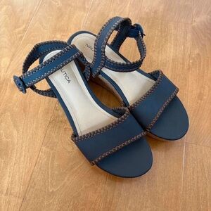 Nautica Women's Dark Blue Sandals